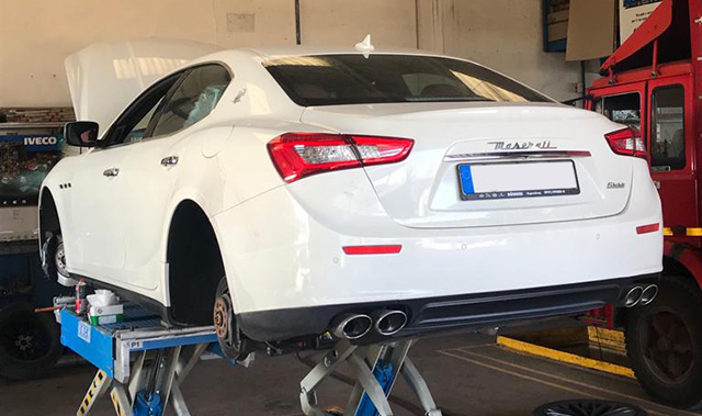 Officina Riparazioni Autocarri e Veicoli. Taratura Tachigrafi. Rivalta, Torino, Piemonte